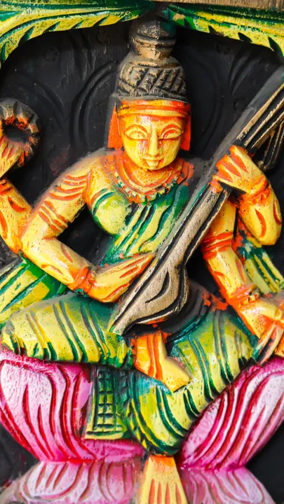 बसंत पंचमी पर मां सरस्वती को करना है खुश, तो भूलकर भी न करें ये काम
