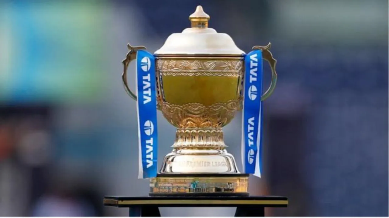 IPL 2025 Lifting Saliva