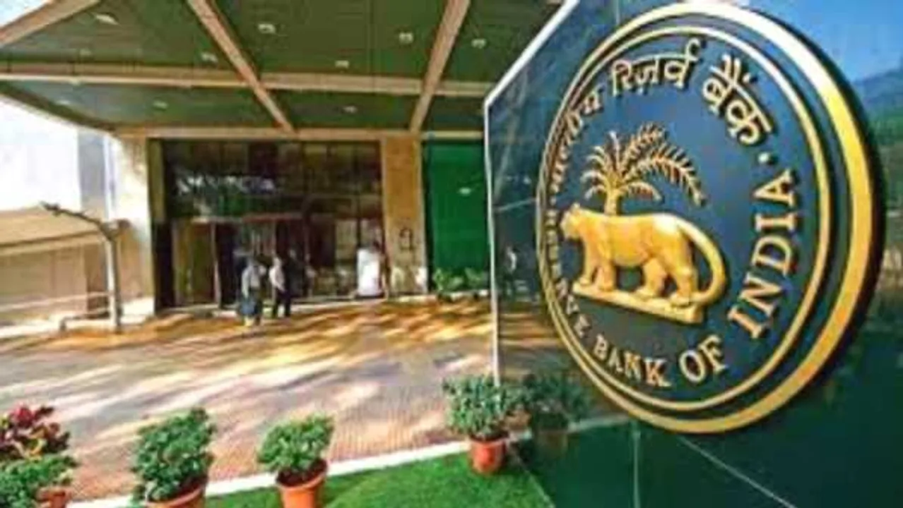 RBI का बड़ा फैसला: ATM से पैसे खत्म होने पर बैंकों को देना होगा पैसा 