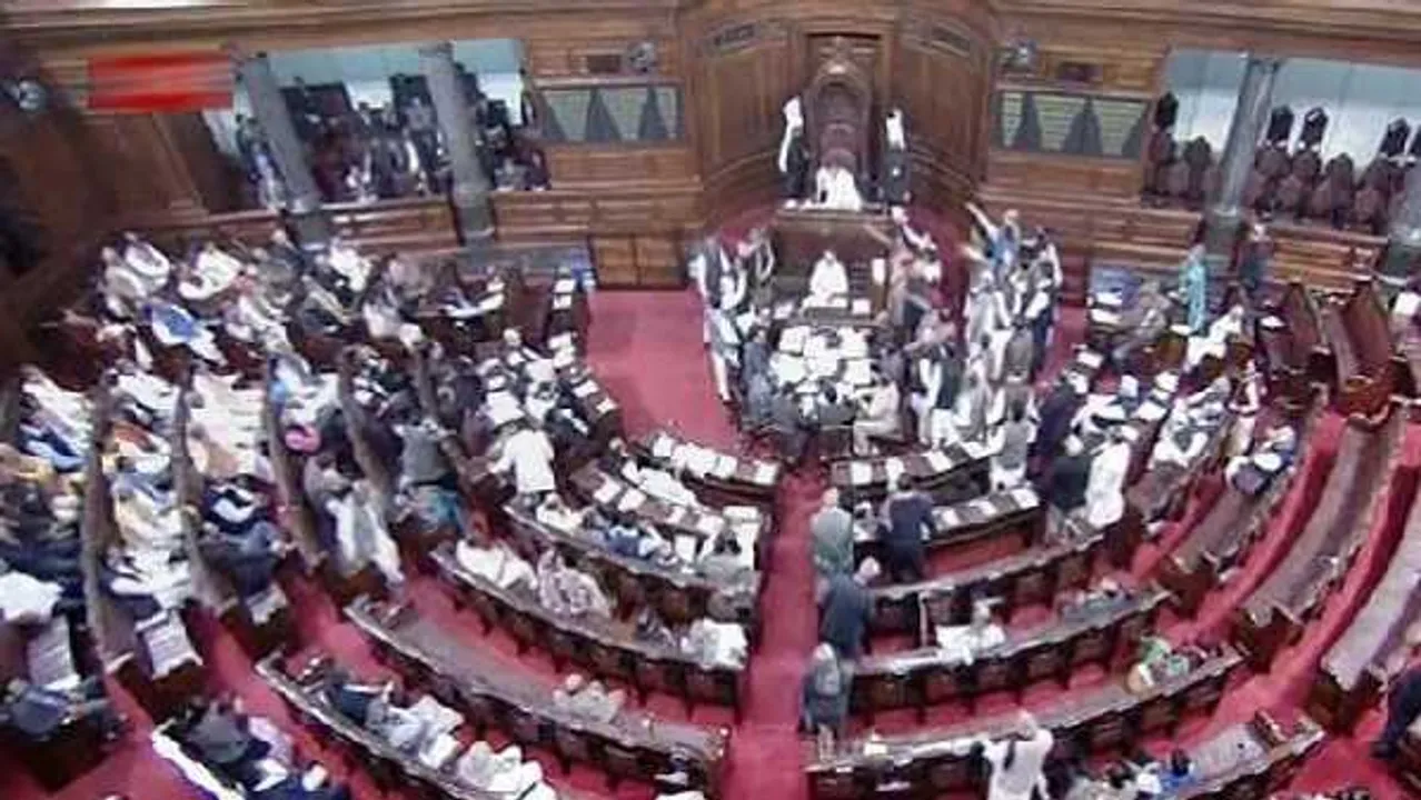 सांसदों के निलंबन पर बवाल: LS और RS से विपक्ष ने किया वॉकआउट, वेंकैया नायडू ये बोले
