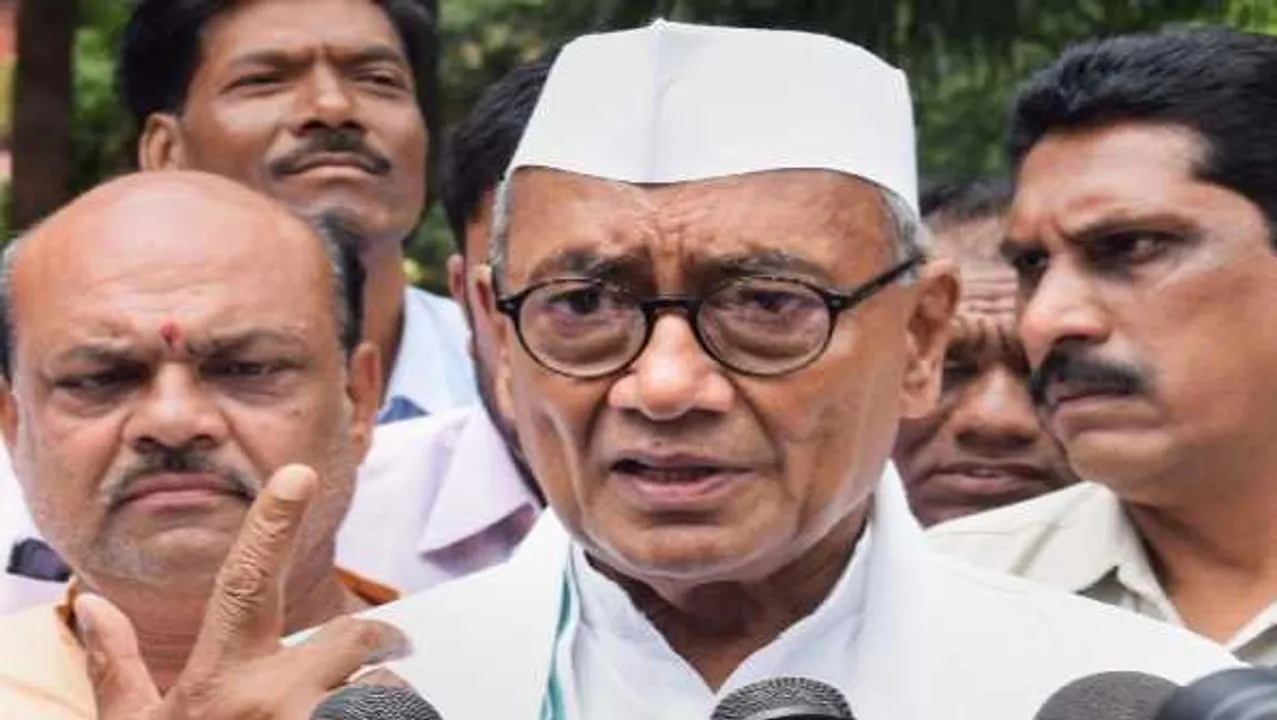 सरकार पर निशाना: खाद मिल नहीं रही, महंगाई बढ़ रही और PM का महल बन रहा- दिग्विजय