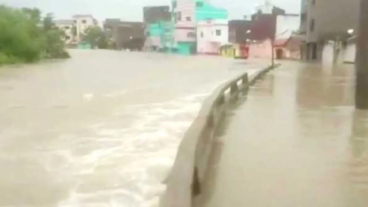 मॉनसून मेहरबान: MP के 5 जिलों में भारी बारिश का रेड और 15 जिलों में ऑरेंज अलर्ट