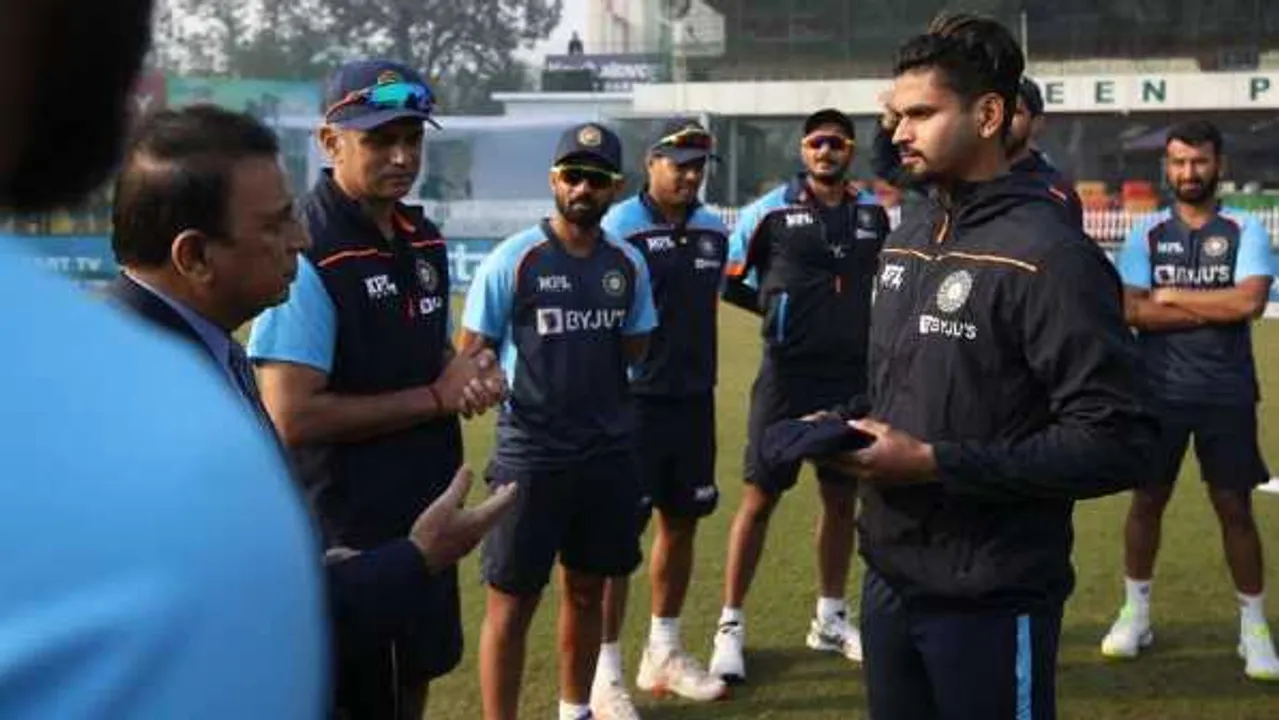 Ind Vs Nz Test: श्रेयस को मिली गावस्कर से कैप, डेब्यू में उन्हीं के रिकॉर्ड को तोड़ा 