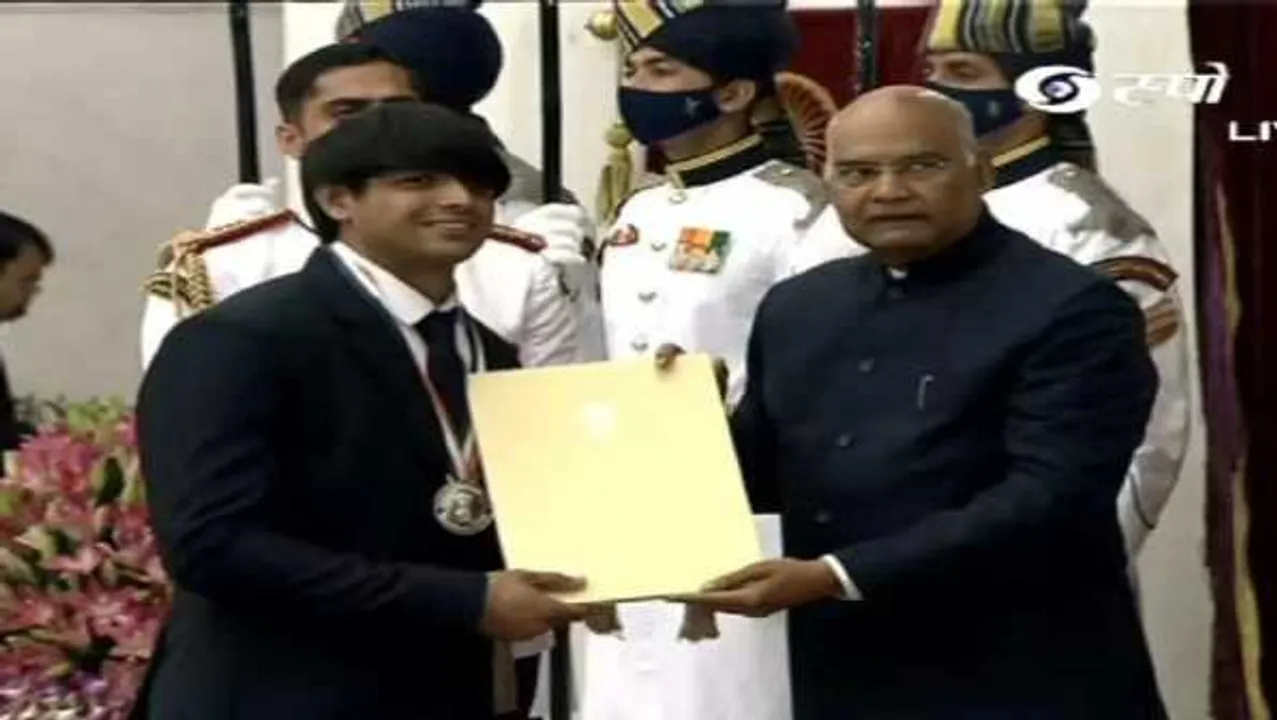 नीरज चोपड़ा मेजर ध्यानचंद पुरस्कार से सम्मानित, 62 खिलाड़ियों को खेल पुरस्कार से नवाजा