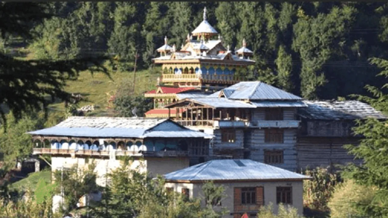 प्रेमियों का पनाहगाह: कुल्लू का एक मंदिर जोड़ों को आश्रय देता है, यहां पुलिस भी नहीं आती
