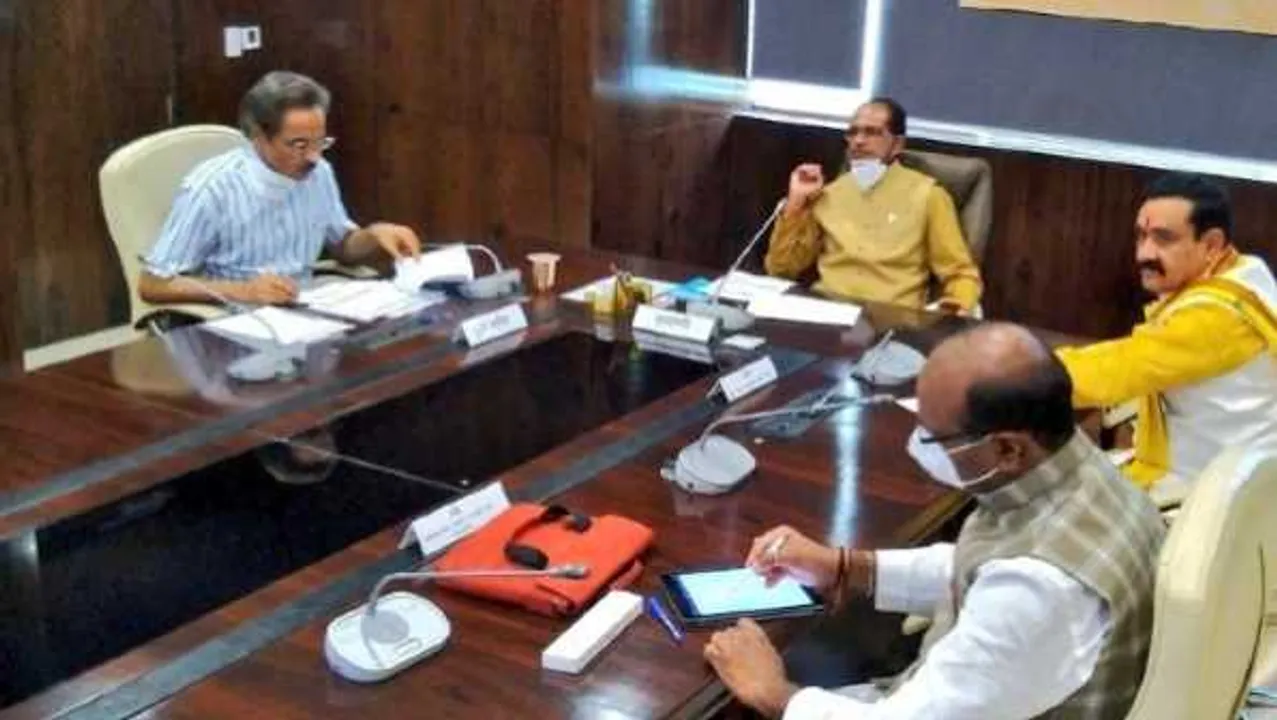 MP कैबिनेट फैसले: कोचिंग 100% क्षमता के साथ खुलेंगी, शादी में 200-300 लोग जुट सकेंगे 