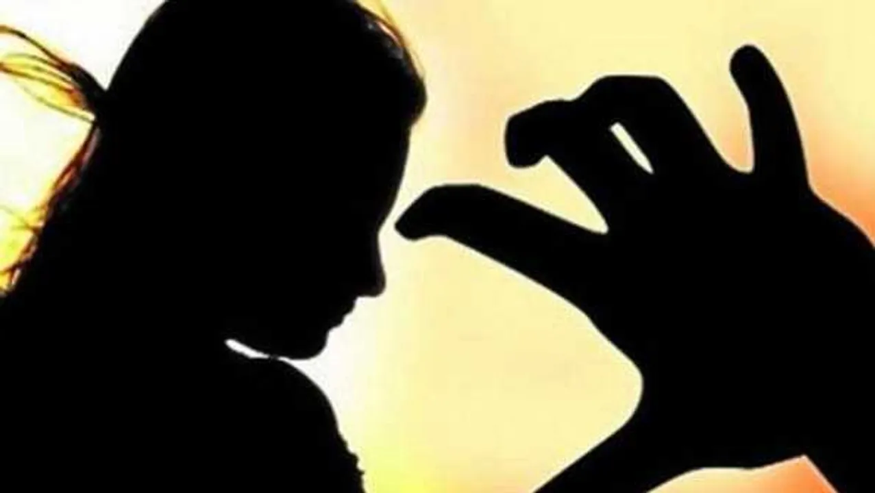 ग्वालियर में धर्म पिता की करतूत: 12 साल की लड़की को गोद लेकर हैवानियत की कोशिश
