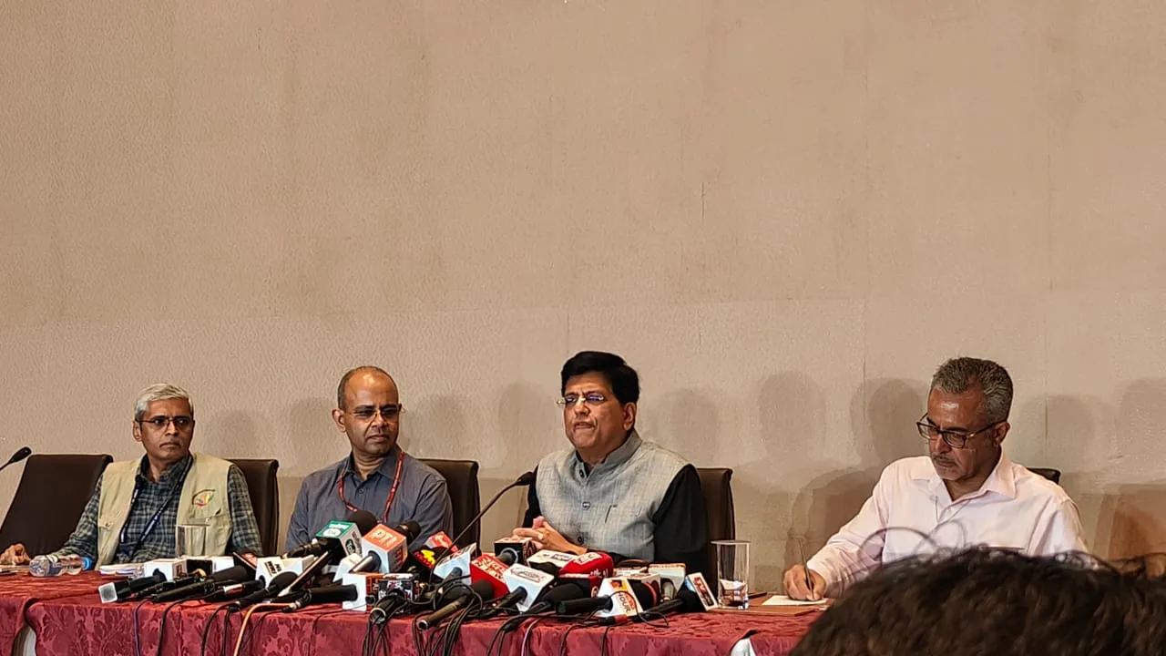 छत्तीसगढ़ में केंद्रीय मंत्री गोयल का CM भूपेश को चैलेंज, कहा-100 लाख टन भी अनाज लेने को तैयार लेकिन पहले पुराने बचा हुआ चावल भेजें