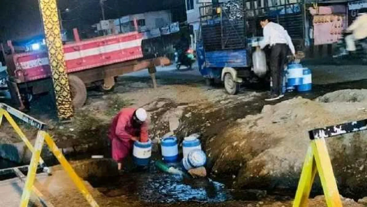 भोपाल में मिनरल वॉटर की सच्चाई: नाले से निकली लीक पाइप से भरा जा रहा पानी