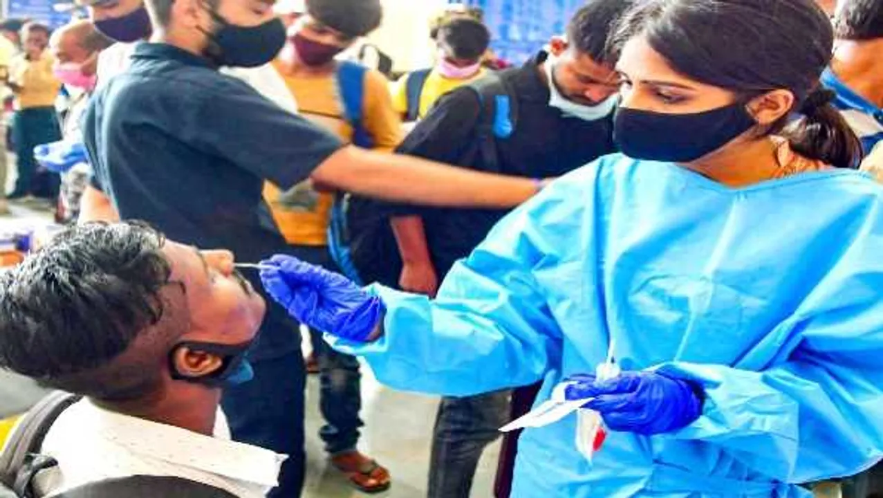 बढ़ रहा ओमिक्रॉन: दिल्ली में 10 नए मामले मिलने से हड़कंप, देश में कुल केस 97