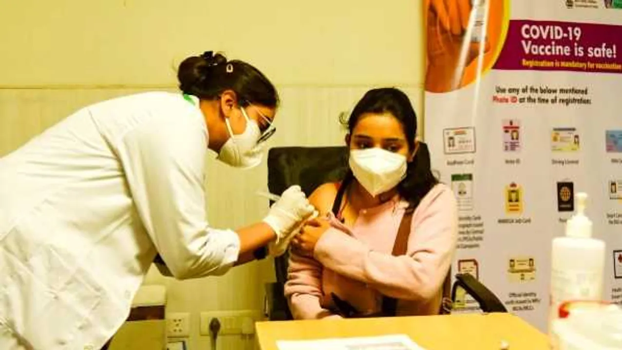 रिसर्च में खुलासा: वैक्सीन लगवाने वालों को डेल्टा वैरिएंट से मौत का खतरा 99% तक कम