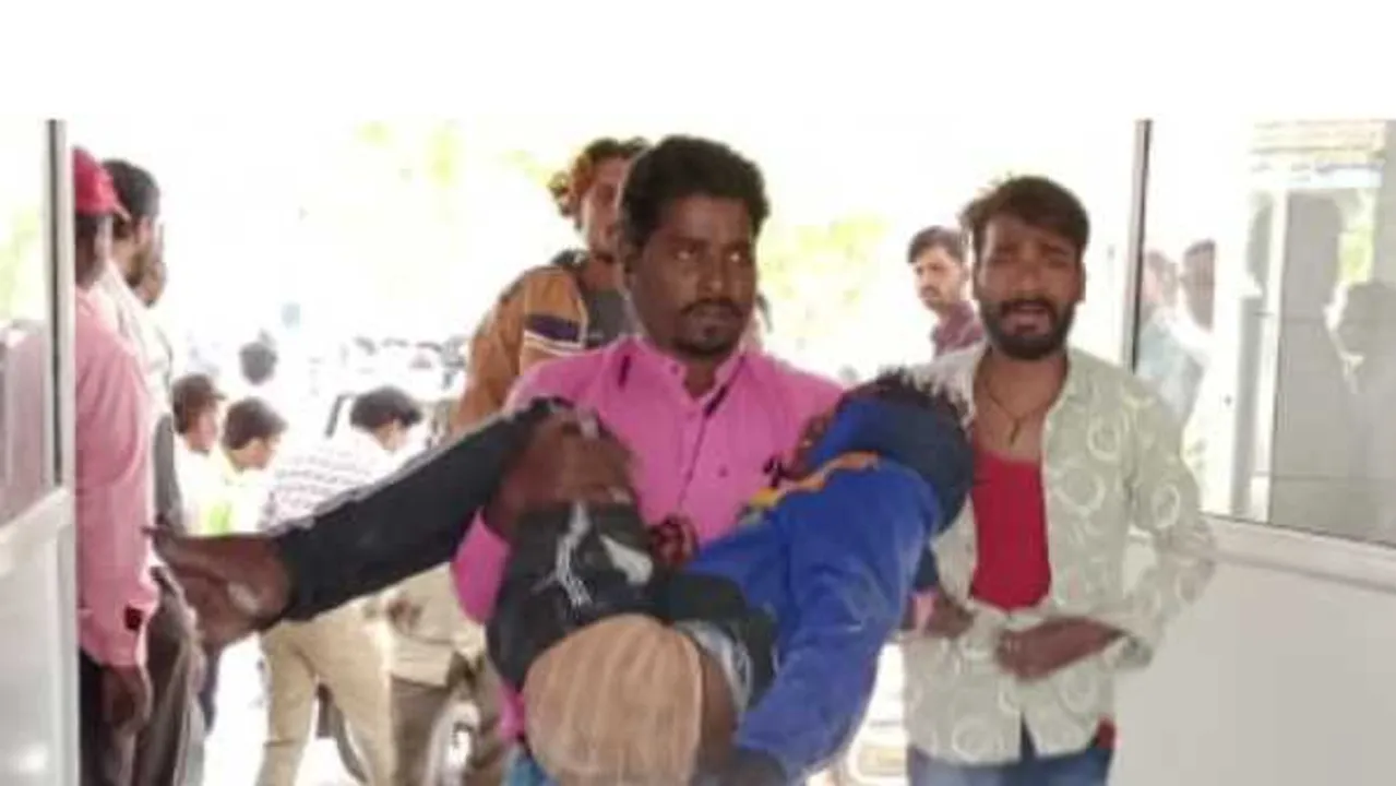 एक्सीडेंट: बैतूल में अनियंत्रित ट्रक ने बस को टक्कर मारी, 6 की मौत; 16 की हालत गंभीर