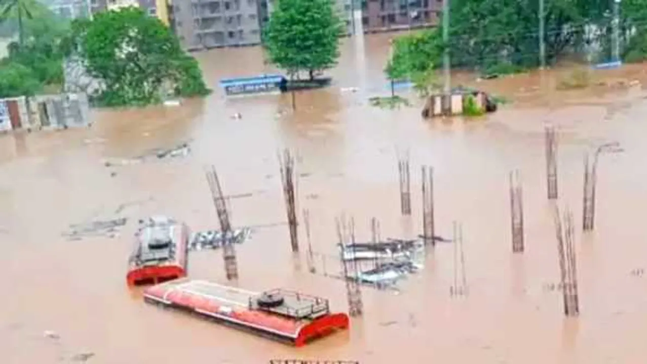 महाराष्ट्र में बारिश: लैंडस्लाइड, बिल्डिंग गिरने से 49 की मौत, चिपलुण में 15 फीट पानी

