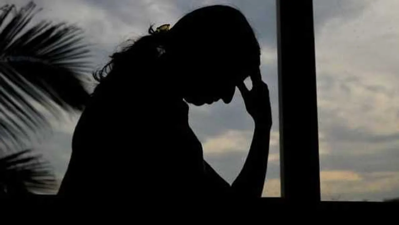 बदनामी का डर: कपल के प्राइवेट पलों का MMS दोस्तों ने किया वायरल, महिला ने की सुसाइड