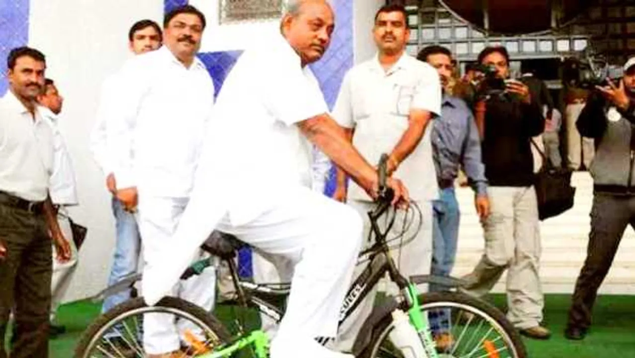 विवादास्पद: CS एक आदेश पर 4-5 घंटे खड़ा रहता है, मैं नहीं मिलता- MP के स्पीकर
