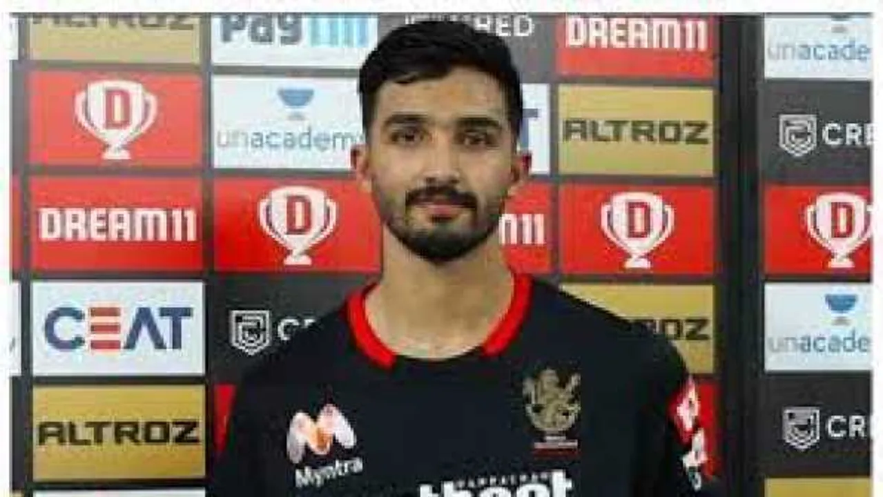 RCB की कमान: कोहली के बाद पडिक्कल बन सकते हैं कप्तान, आशीष नेहरा ने सुझाया नाम