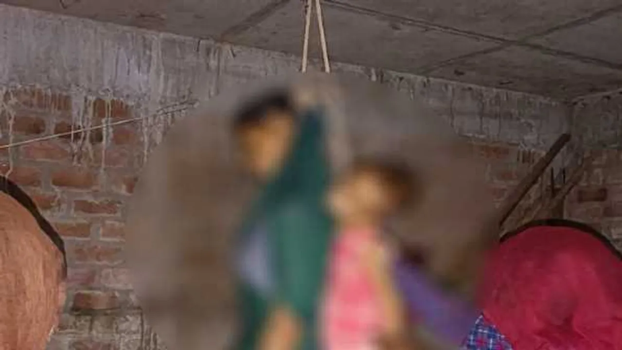 आलीराजपुर: 1 साल की बेटी को फंदे से लटकाया, फिर मां ने भी कर लिया सुसाइड