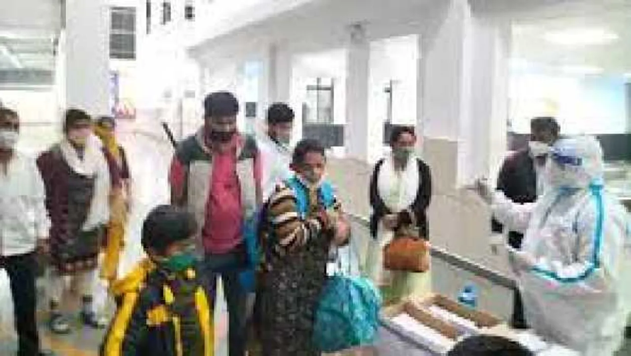 ऐसा मत कीजिए: वर्ल्ड क्लास RKMP स्टेशन पर कोरोना जांच ना कराने के लोगों ने बनाए ऐसे बहाने 