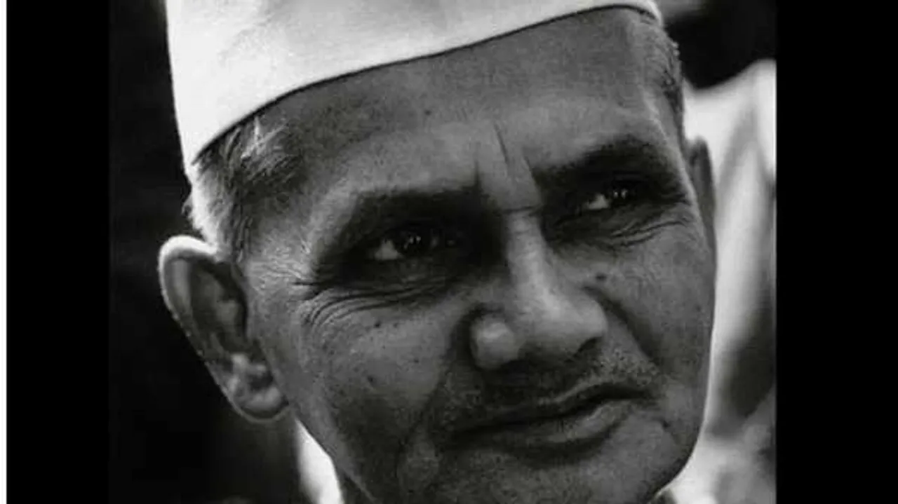 
आइए जानते हैं: आखिर क्यों लाल बहादुर शास्त्री ने अपने बेटे से जताई थी आपत्ति  
