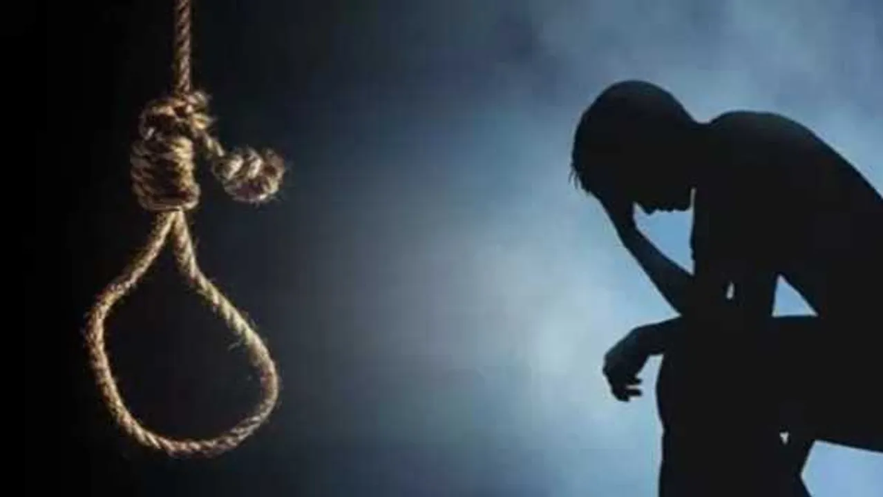 इंदौर: नौकरी छूटी इसलिए आत्महत्या करनी थी, पत्नी को भेजा वीडियो, पुलिस ने जान बचाई 