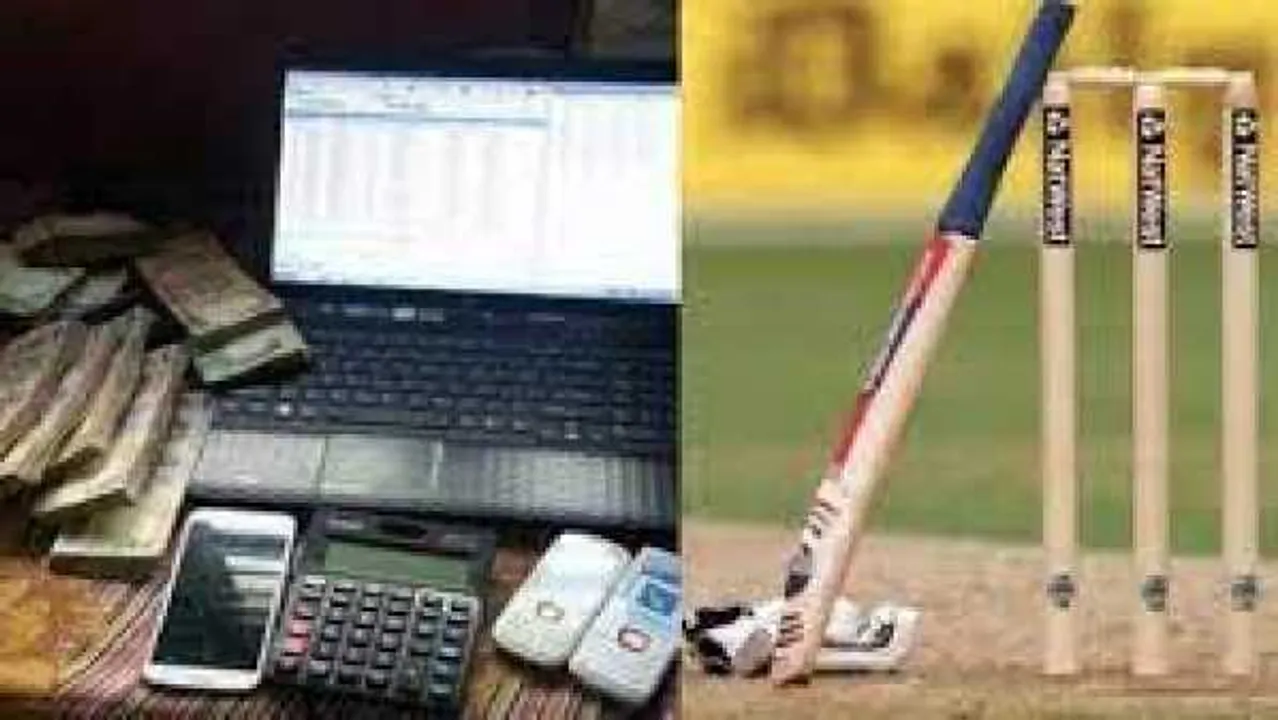 पुलिस ने नकेल कसी: IPL में सट्टा बुक करने वाले बाप-बेटे अरेस्ट, 25 लाख का लेन-देन मिला