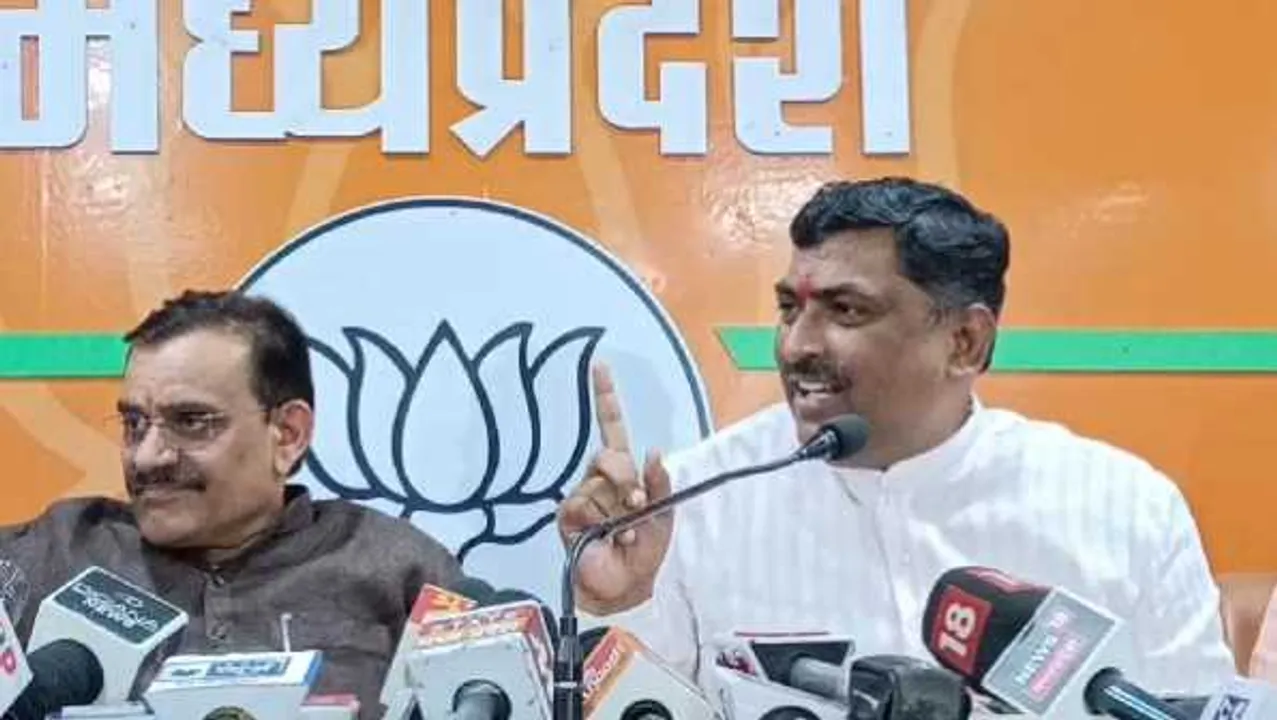 ये क्या बोल गए BJP के MP प्रभारी: मेरी एक जेब में ब्राह्मण है और दूसरी में बनिया