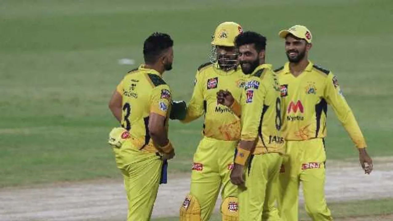 IPL: चेन्नई ने हैदराबाद को छह विकेट से शिकस्त दी, प्लेऑफ में पहुंचने वाली पहली टीम 