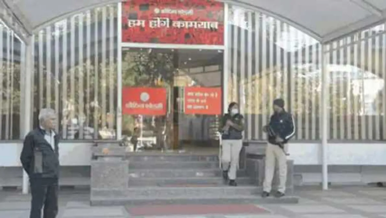 आयकर विभाग की रेड: कौटिल्य अकेडमी, मीडिया ग्रुप डिजियाना पर छापेमारी, कार्रवाई जारी