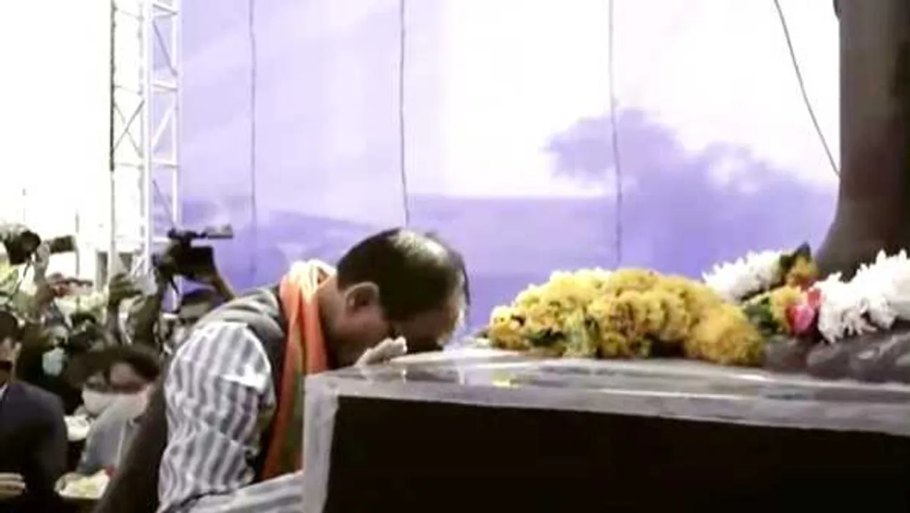 टंट्या बलिदान दिवस: CM ने मूर्ति का अनावरण किया, बोले- कांग्रेस ने परिवार को तवज्जो दी