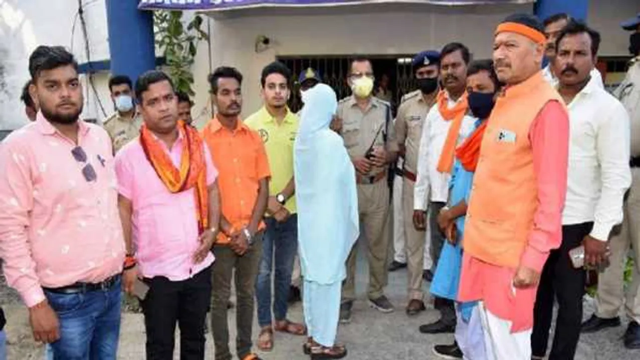 धोखा: पहचान बदलकर पहले की दोस्ती, रेप फिर करवाया धर्मांतरण, आपत्तिजनक वीडियो भी बनाया