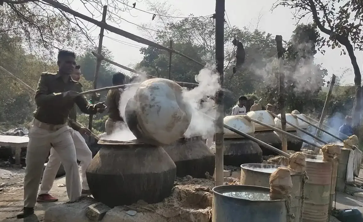 Numerous illegal distilleries destroyed in Jamshedpur