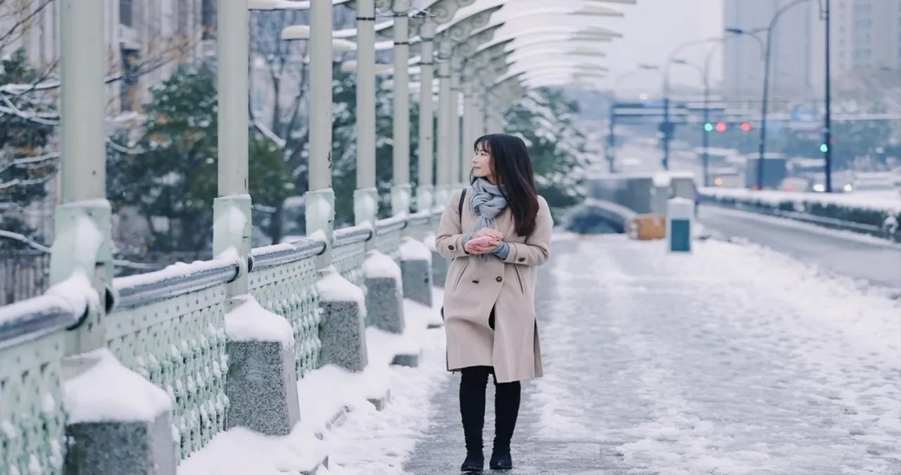 women in winter.jpg