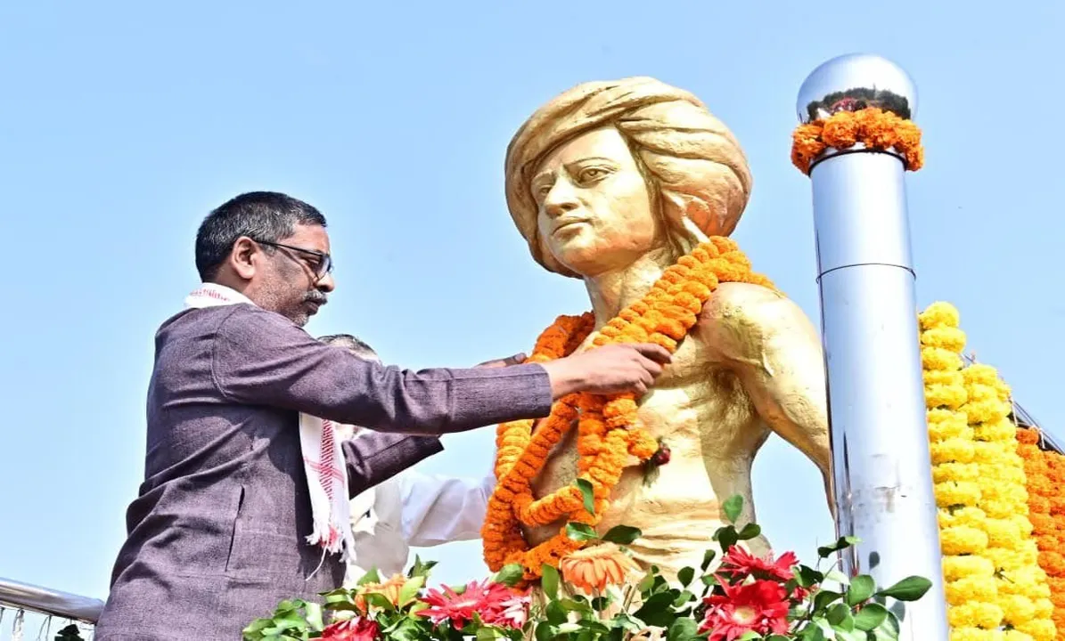  BIRSA MUNDA Photograph: (X) 