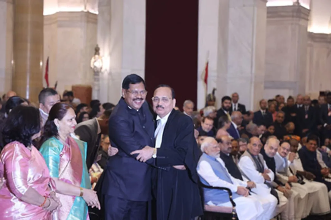  जस्टिस सूर्यकांत ने संभाली देश के 53वें मुख्य न्यायाधीश की जिम्मेदारी