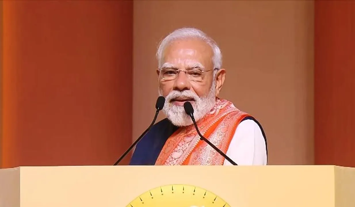  विकसित भारत का सपना प्रकृति संरक्षण, अध्यात्म और राष्ट्रसेवा के समन्वय से ही साकार होगा : प्रधानमंत्री मोदी