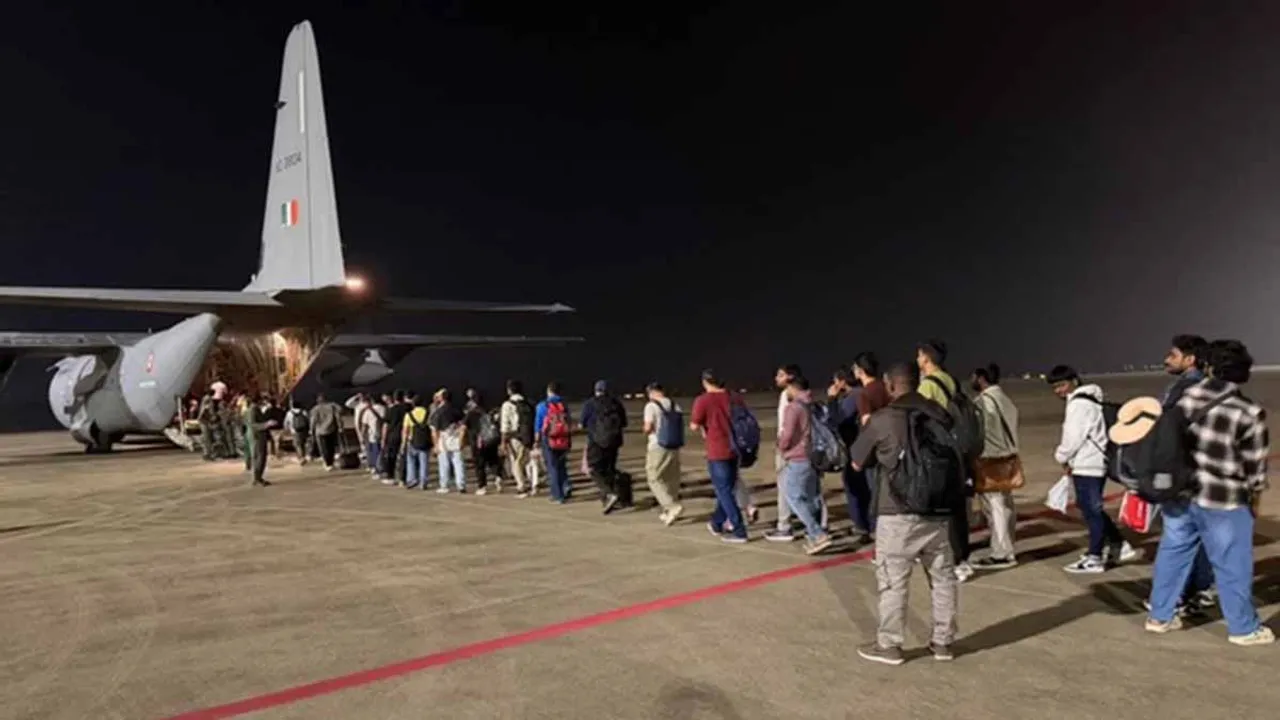  ‘सागर बंधु’ अभियान के तहत कोलंबो में फंसे अंतिम 104 भारतीय सुरक्षित भारत लौटे 