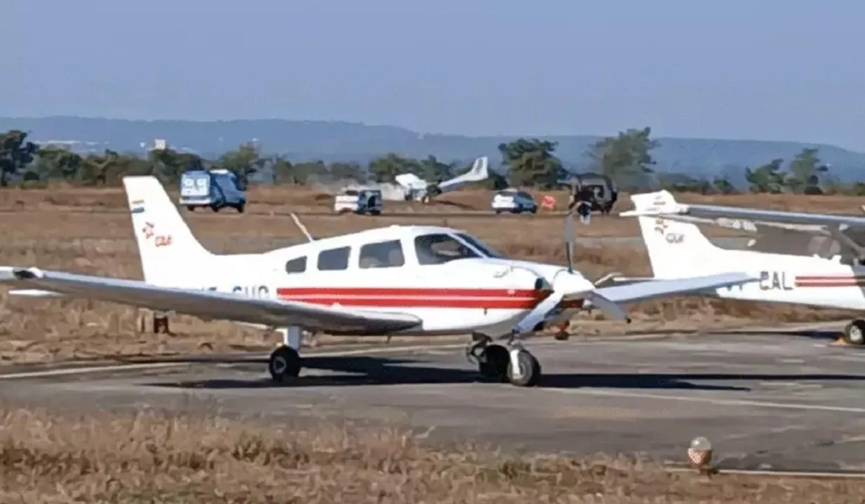  मप्र के सागर में ढाना हवाई पट्टी पर लैंडिंग के दौरान ट्रेनी विमान हादसे का शिकार: पायलट घायल, जांच शुरू