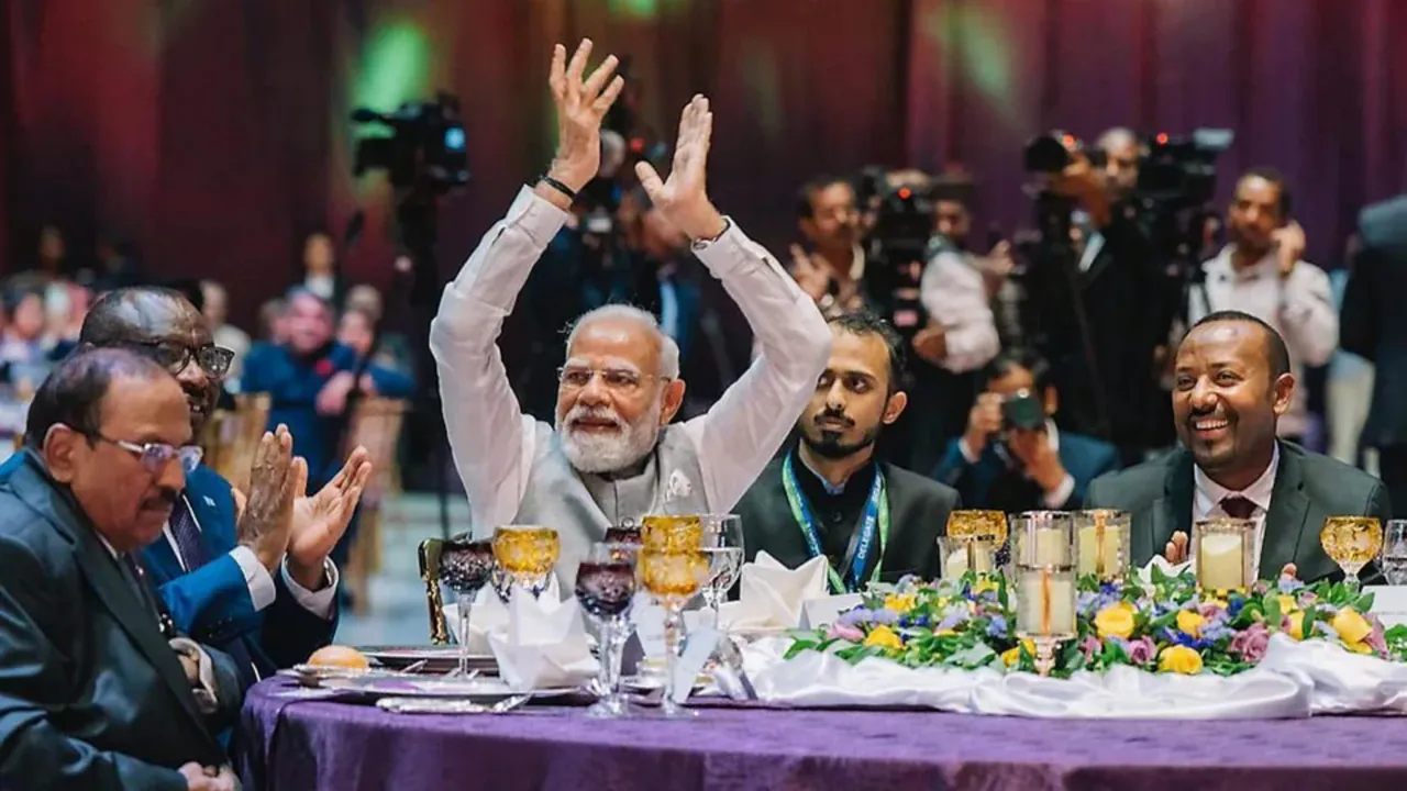   प्रधानमंत्री अबी अहमद अली के भोज समारोह में ‘वंदे मातरम्’ की प्रस्तुति से भावुक हुए PM मोदी  Photograph: (google) 