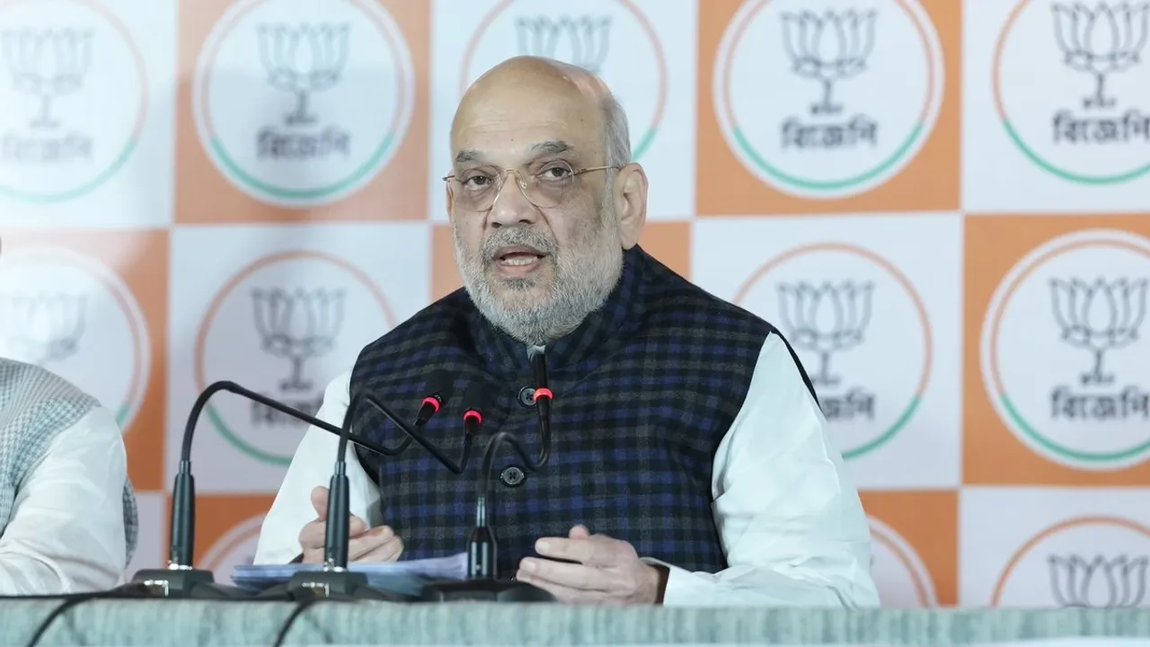  AMIT SHAH Photograph: (X) 