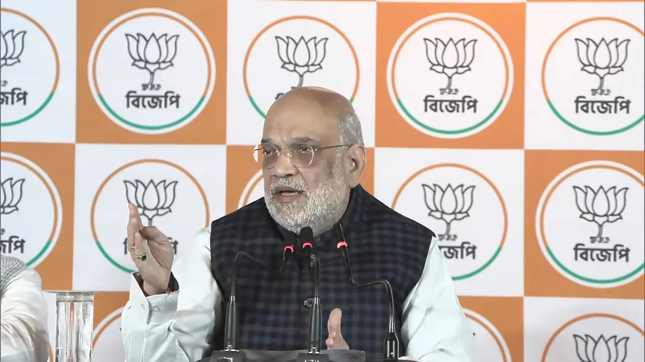  अमित शाह का बड़ा ऐलान: घुसपैठ के मुद्दे पर होगा 2026 का बंगाल चुनाव, राष्ट्रीय सुरक्षा का सवाल 