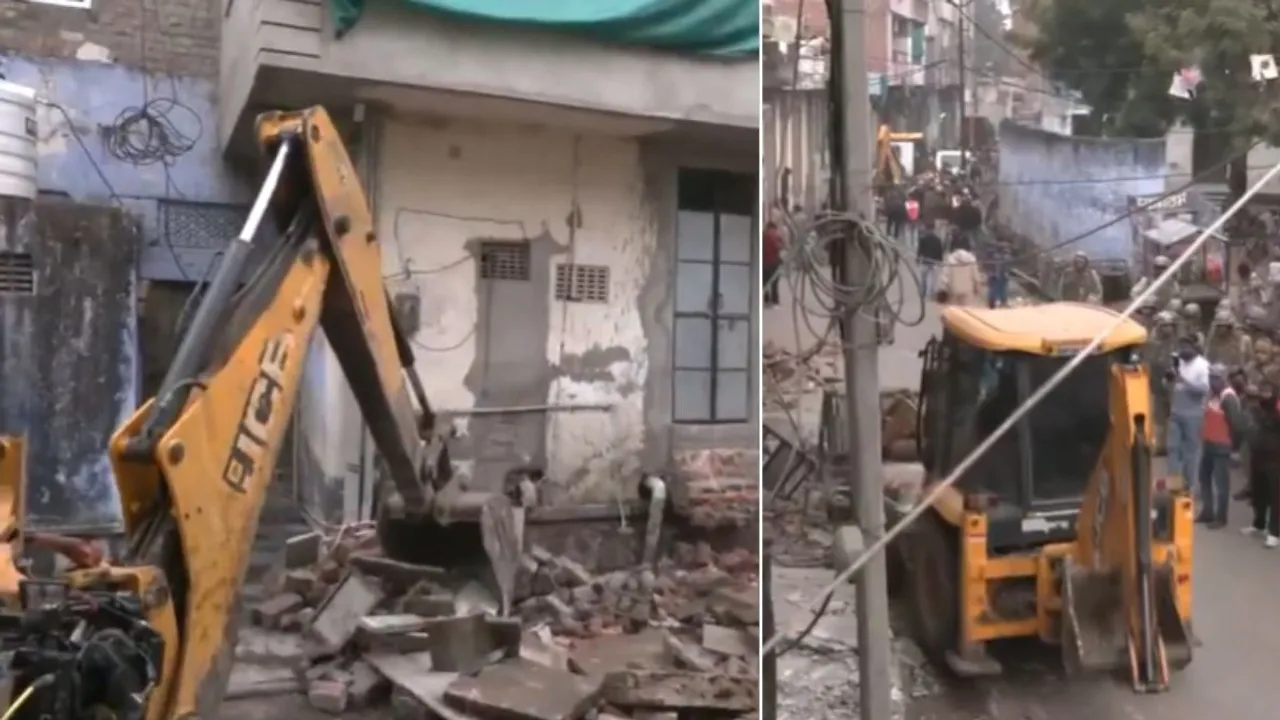  मस्जिद विवाद के बाद चौमू में सख्ती, पत्थरबाजों के घरों पर नोटिस के बाद एक्शन  Photograph: (google) 