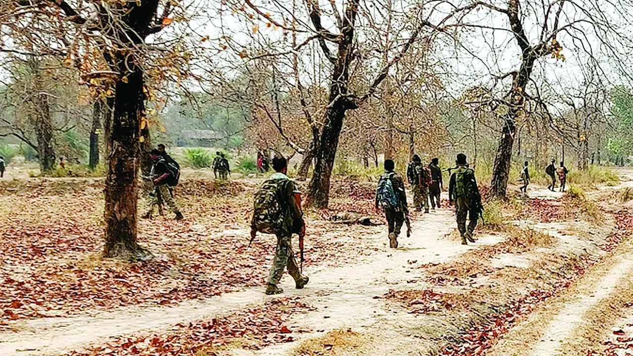  तेलंगाना में माओवादी आंदोलन अंतिम दौर में, 500 से ज्यादा उग्रवादियों का आत्मसमर्पण 