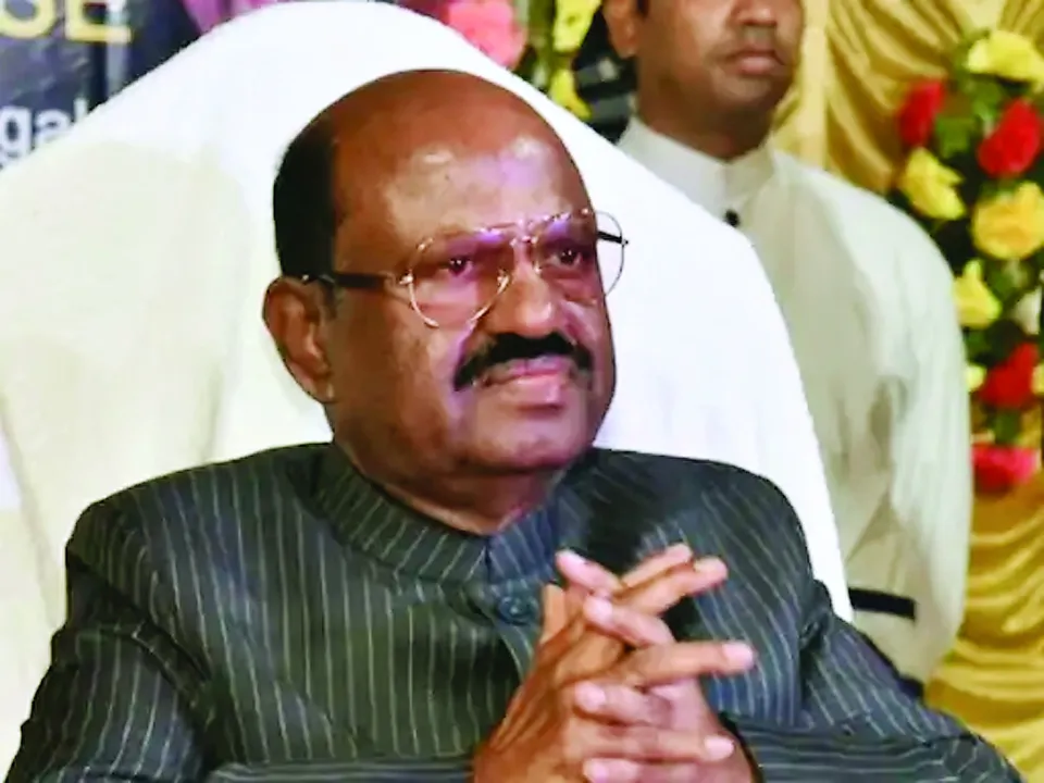  पश्चिम बंगाल के राज्यपाल को बम ब्लास्ट की धमकी, ई-मेल भेजने वाला आरोपी गिरफ्तार 