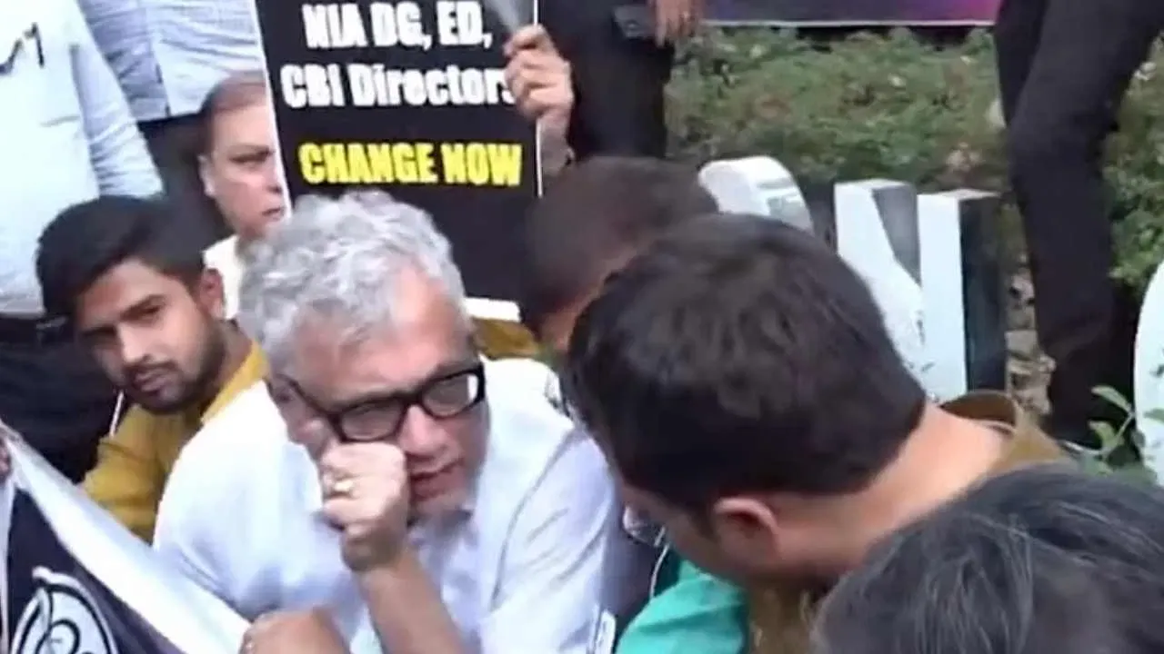  मोदी-शाह की गंदी चाल नहीं चलेगी: ED रेड पर TMC का विरोध
, प्रतीक जैन के ठिकानों पर ED रेड, ममता बनर्जी ने निकाला मार्च
Photograph: (google) 