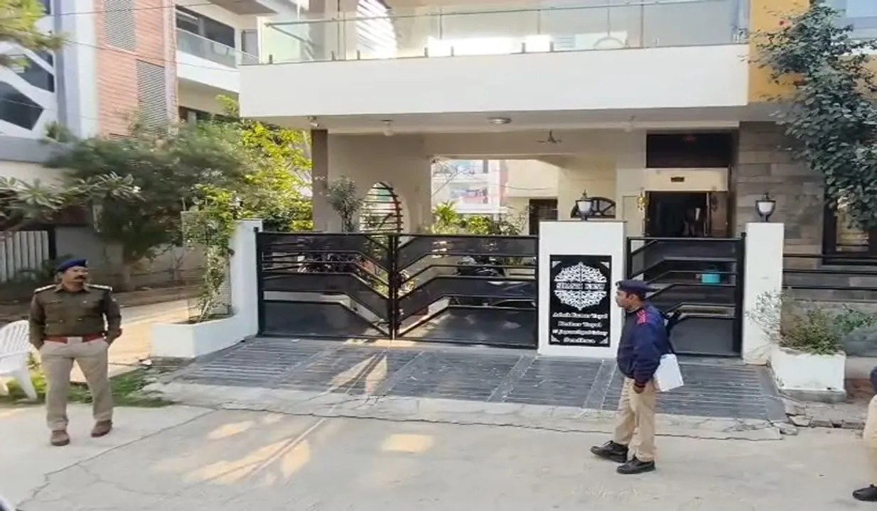  सेंधवा में तायल बंधुओं के ठिकानों पर सीबीआई का छापा, 13 करोड़ के लोन धोखाधड़ी मामले की जांच तेज