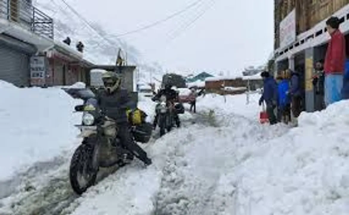  दिल्ली का AQI 444 पहुंचा, हिमाचल के ताबो में -2.6 डिग्री, यूपी-बिहार में कोहरे का असर।  Photograph: (google) 