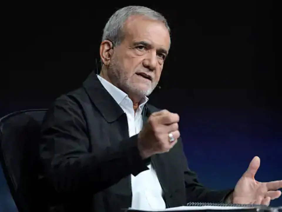  खामेनेई पर हमले को जंग मानेगा ईरान: ट्रम्प की चेतावनी के बाद राष्ट्रपति पजशकियान का सख्त बयान 