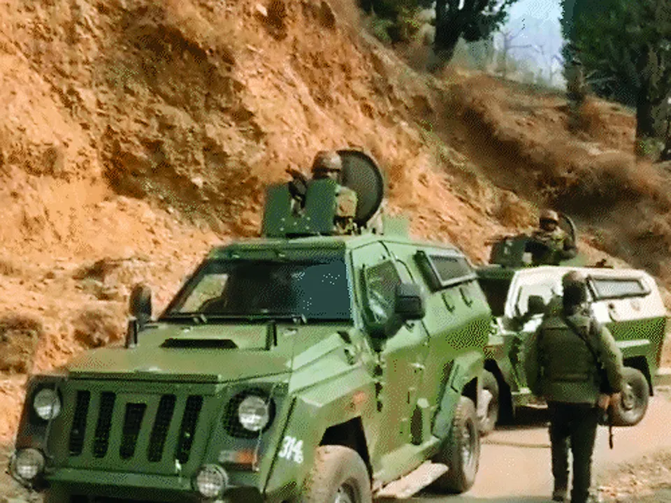  किश्तवाड़ में ऑपरेशन त्राशी-1: जैश के आतंकियों की तलाश जारी, मुठभेड़ में 8 जवान घायल 