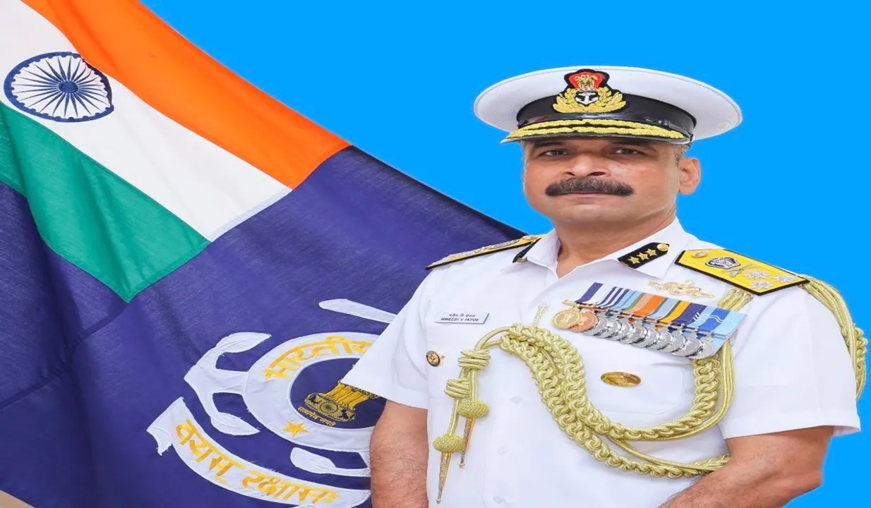  एडीजी जनरल एम.वी. पाठक ने पश्चिमी समुद्री तट के तटरक्षक कमांडर का पदभार संभाला