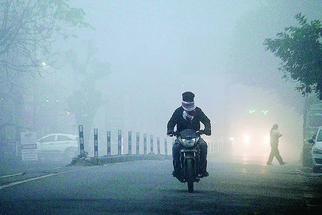  राजस्थान में आंधी-बारिश का अलर्ट, यूपी में घना कोहरा, औली में तापमान माइनस 8 डिग्री 